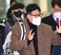 九游账号-孙兴慜安慰王大雷