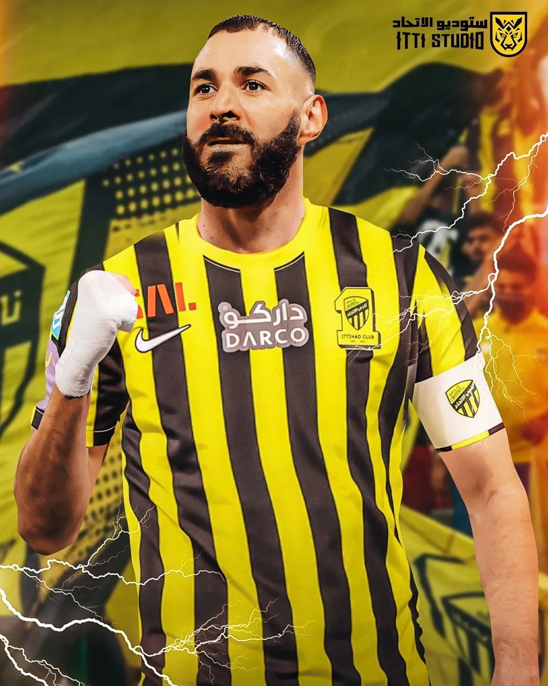 本泽马的手一直缠着绷带